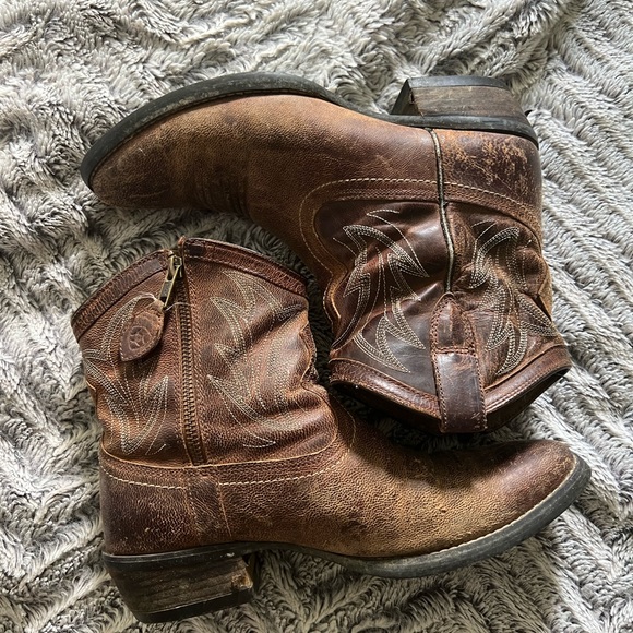 Ariat ankle boots - Picture 2 of 6